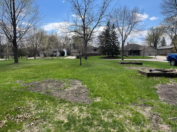 $369,900 | 129 East Nelson Street, Litchfield, MN 55355