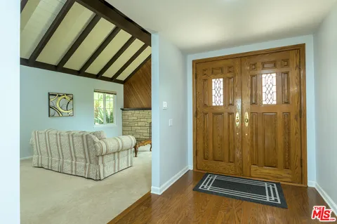 $1,399,000 | 8471 Vine Valley Drive, Sun Valley, CA 91352