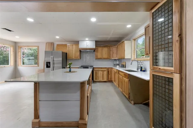 $250,000 | 823 West 3rd Street, Eddy, TX 76524