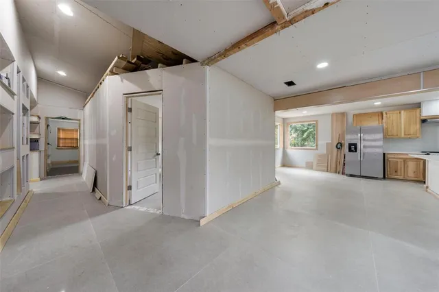 $250,000 | 823 West 3rd Street, Eddy, TX 76524