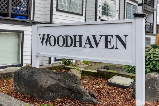 $1,815,000 | 23110 30th Avenue South, Des Moines, WA 98198