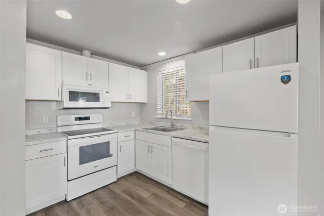 $1,815,000 | 23110 30th Avenue South, Des Moines, WA 98198