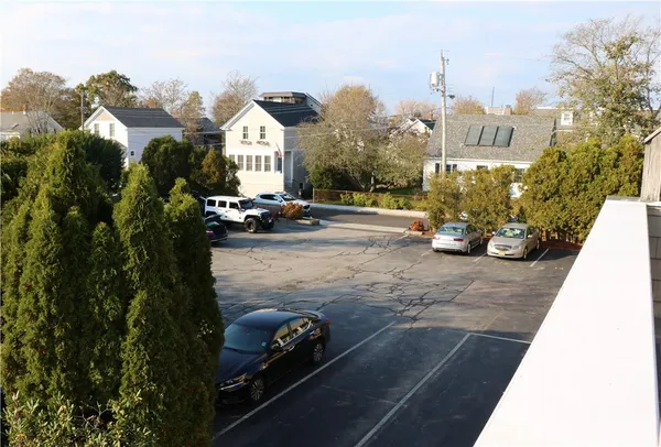 $3,000 | 26 West Narragansett Avenue, Unit 6, Newport, RI 02840