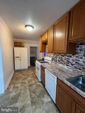 $2,400 | 2900 Cornwall Road, Baltimore, MD 21222