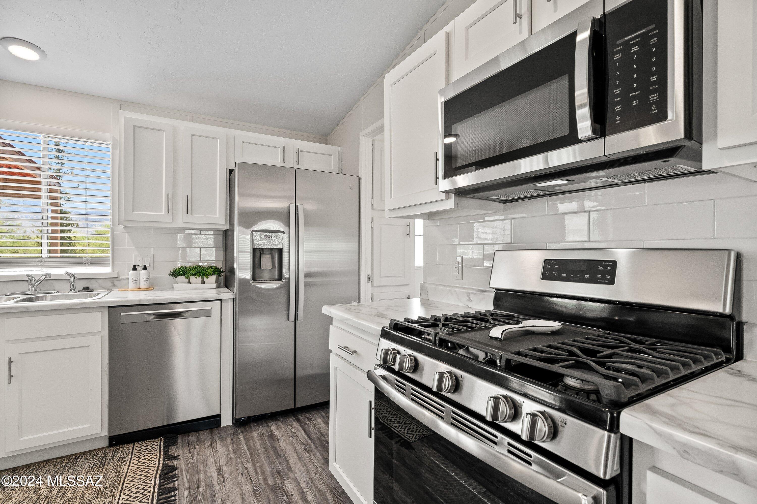 14541 North Bowman Road Tucson, AZ 85739 - Photo 3 of 25 Kitchen 2