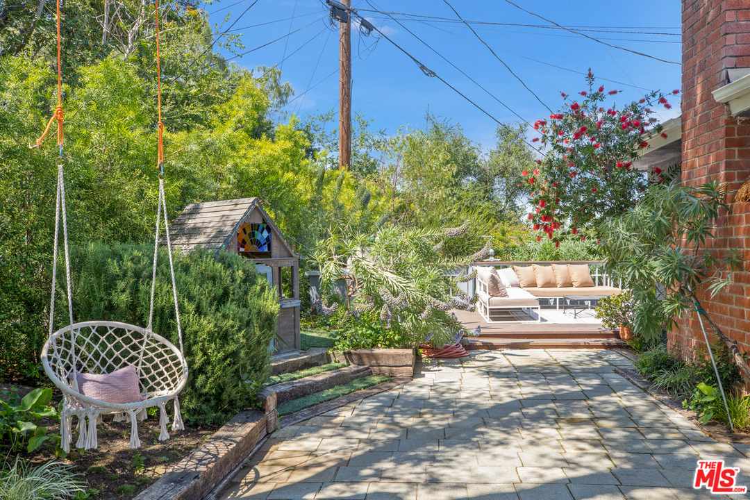 21263 Entrada Road Topanga, CA 90290 - Photo 28 of 34