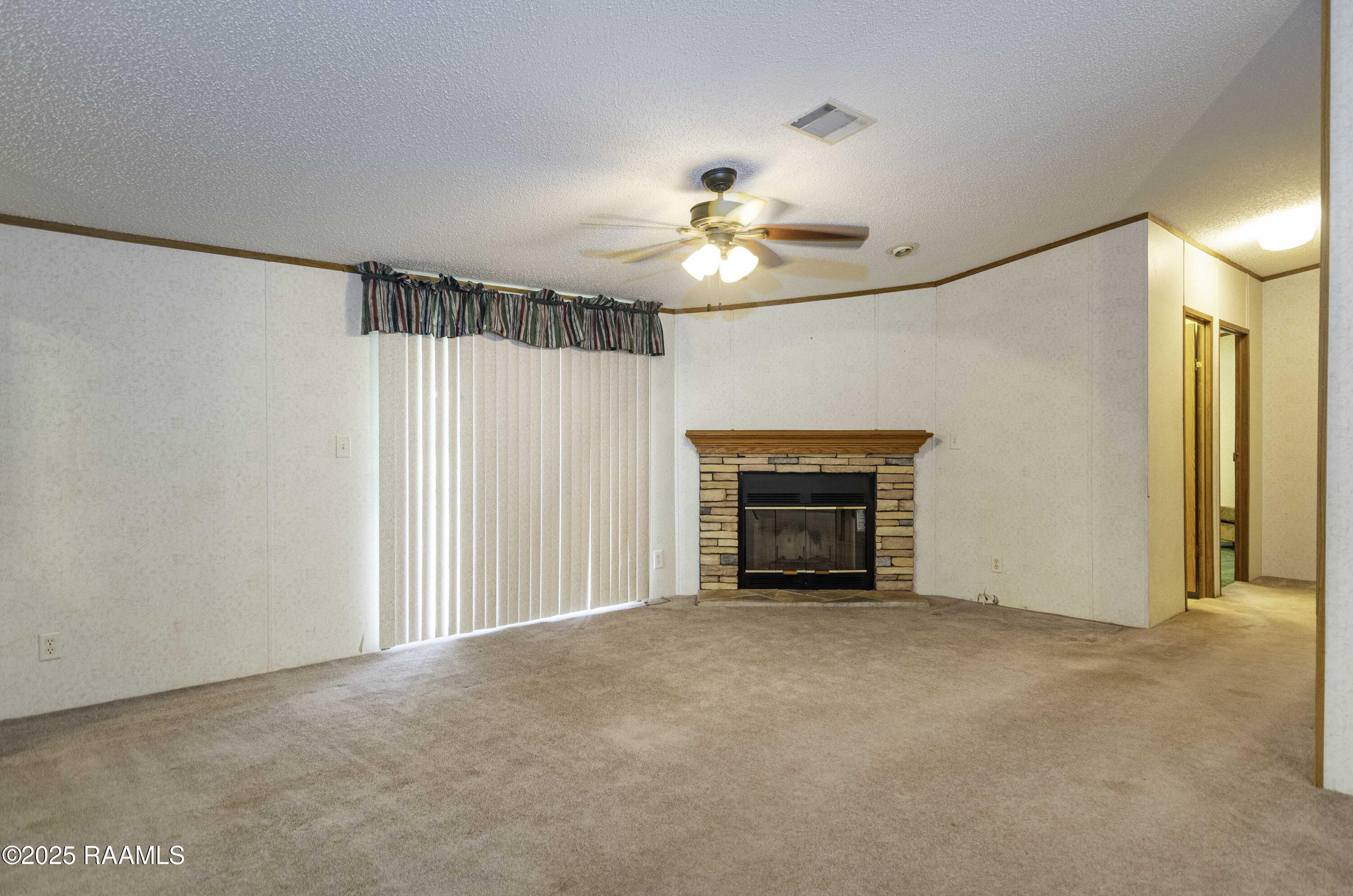 123 Whitmore Road Scott, LA 70583 - Photo 5 of 25 Living Area 4