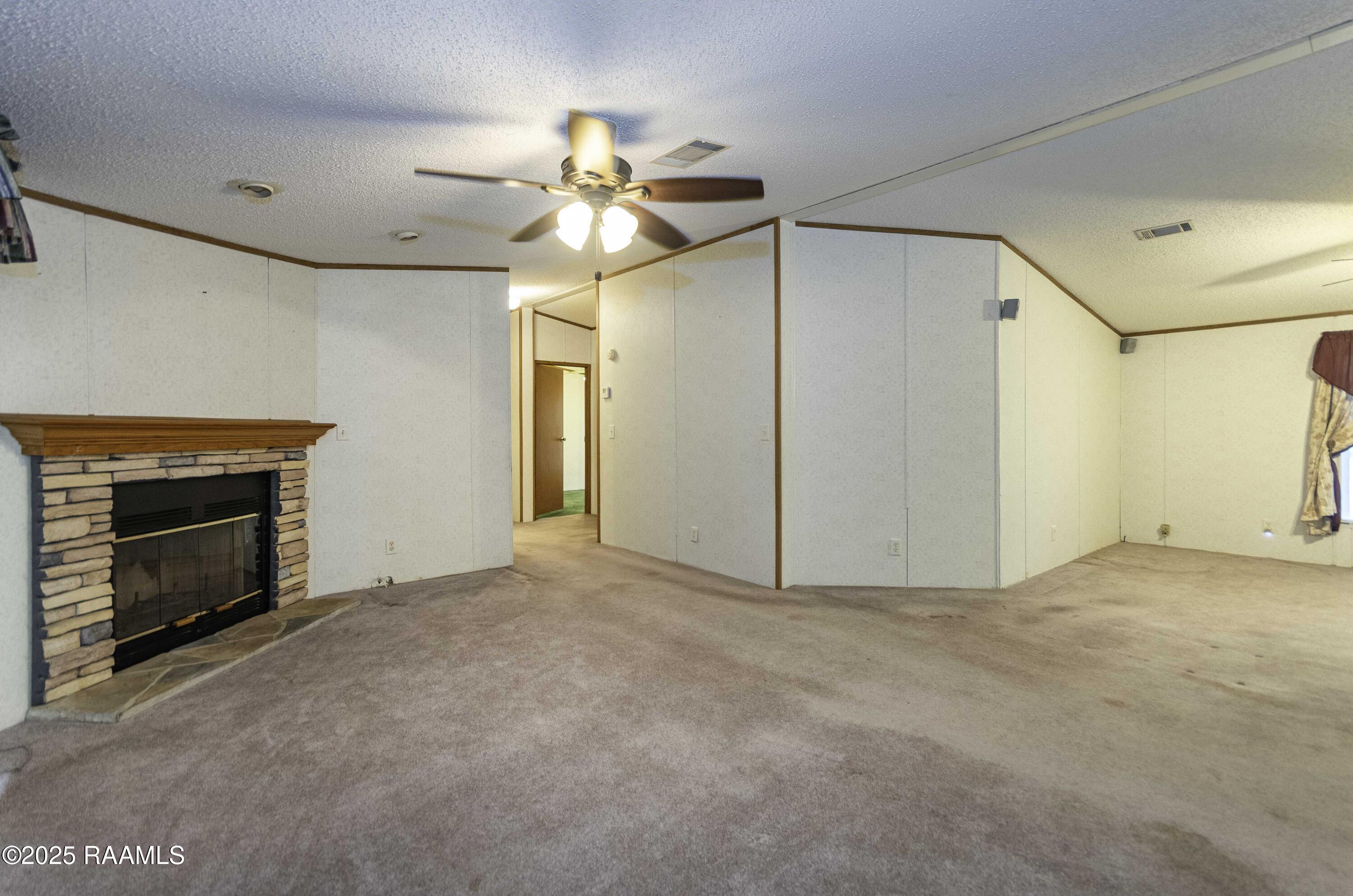 123 Whitmore Road Scott, LA 70583 - Photo 6 of 25 Living Area 5