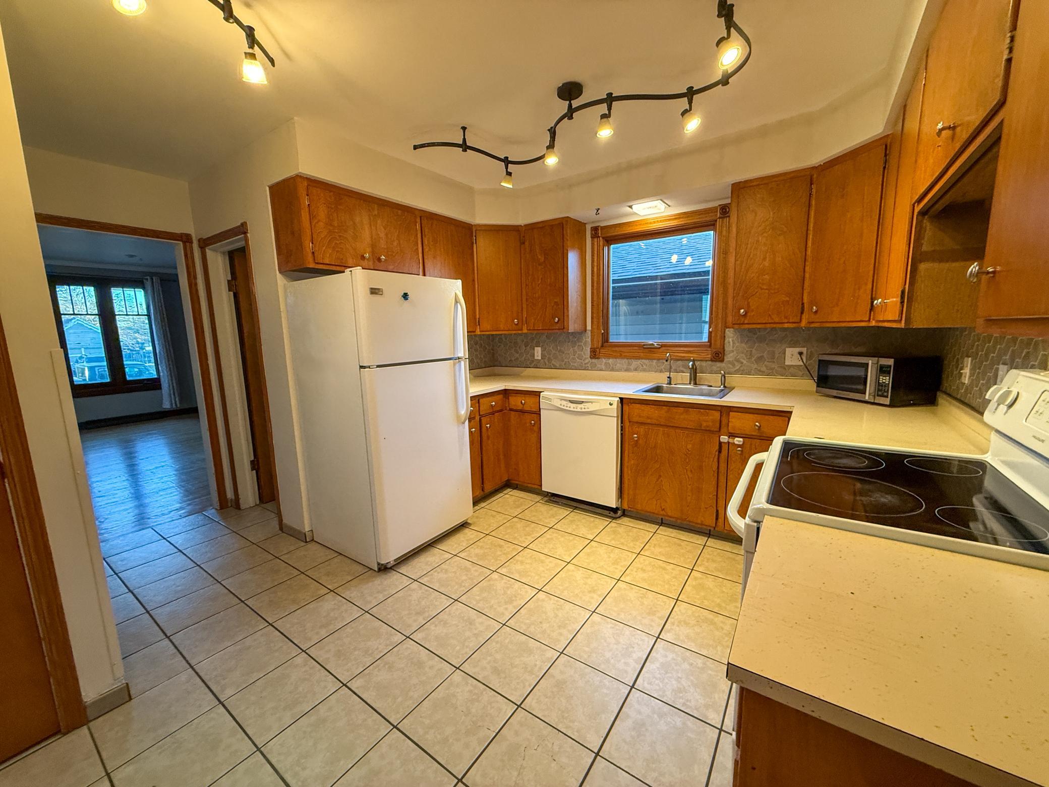 435 Harrison Street Lewiston, MN 55952 - Photo 11 of 40