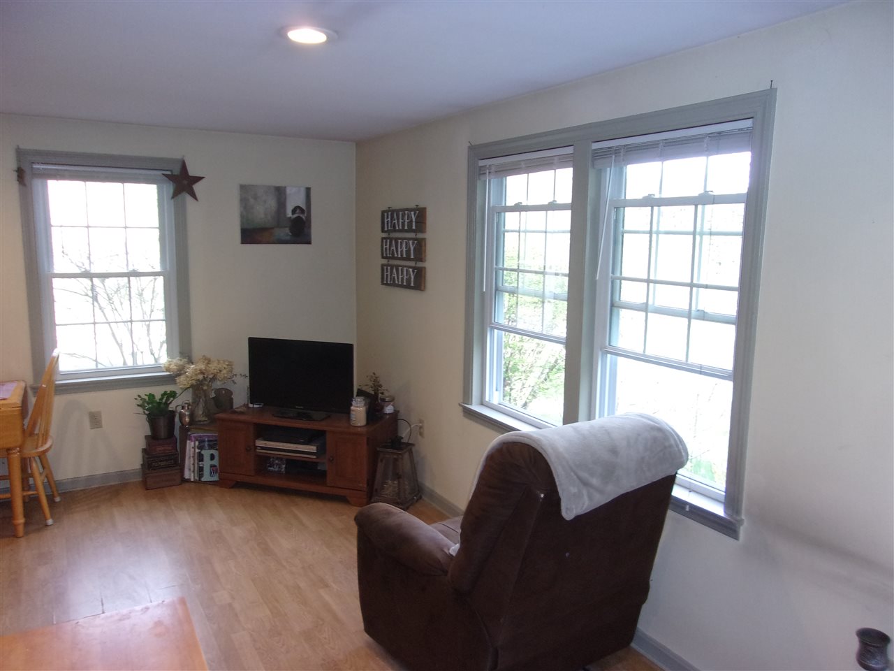 201 Surry Road Gilsum, NH 03448 - Photo 10 of 23