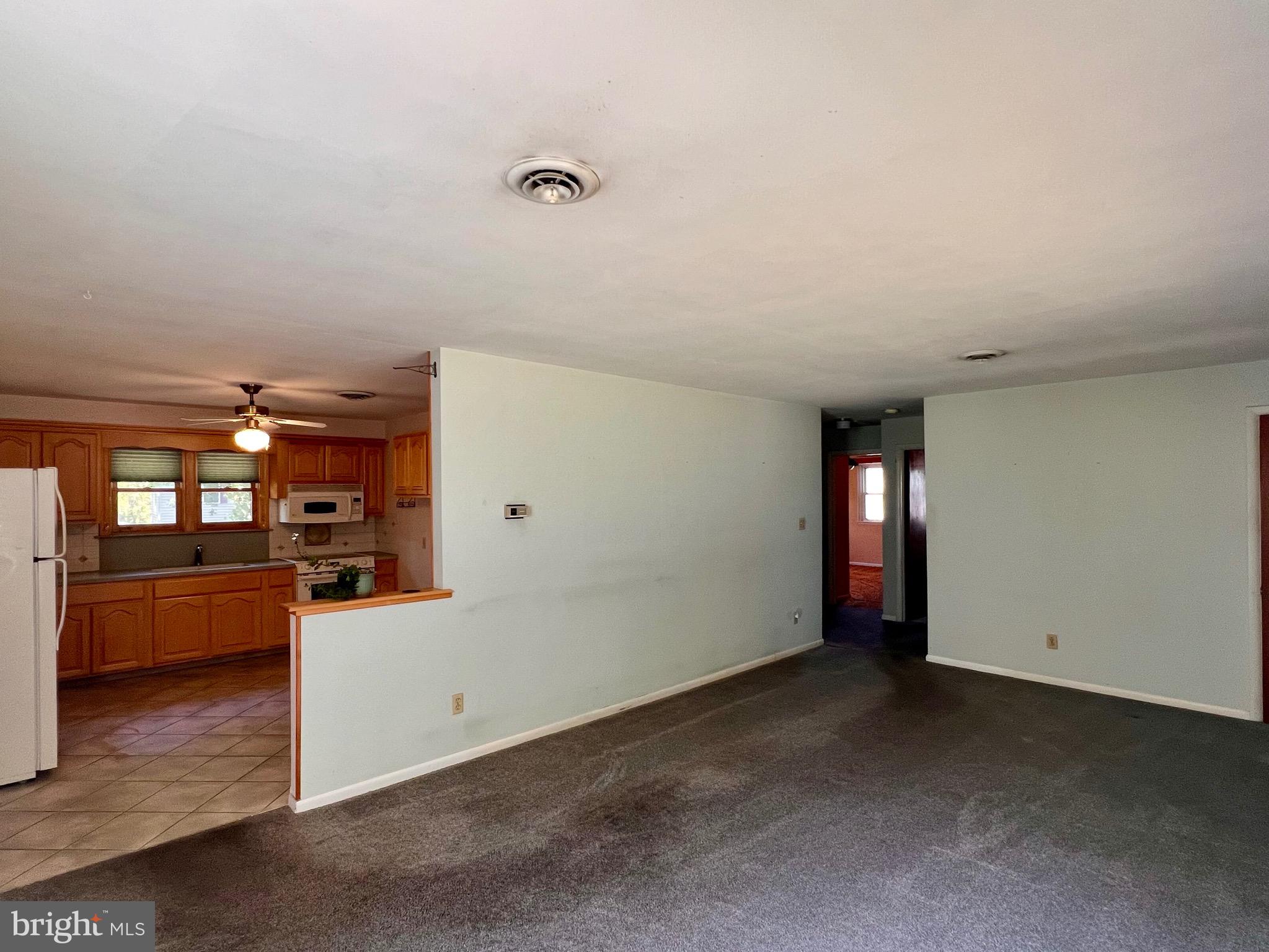 781 Mountain View Road Reading, PA 19607 - Photo 8 of 25