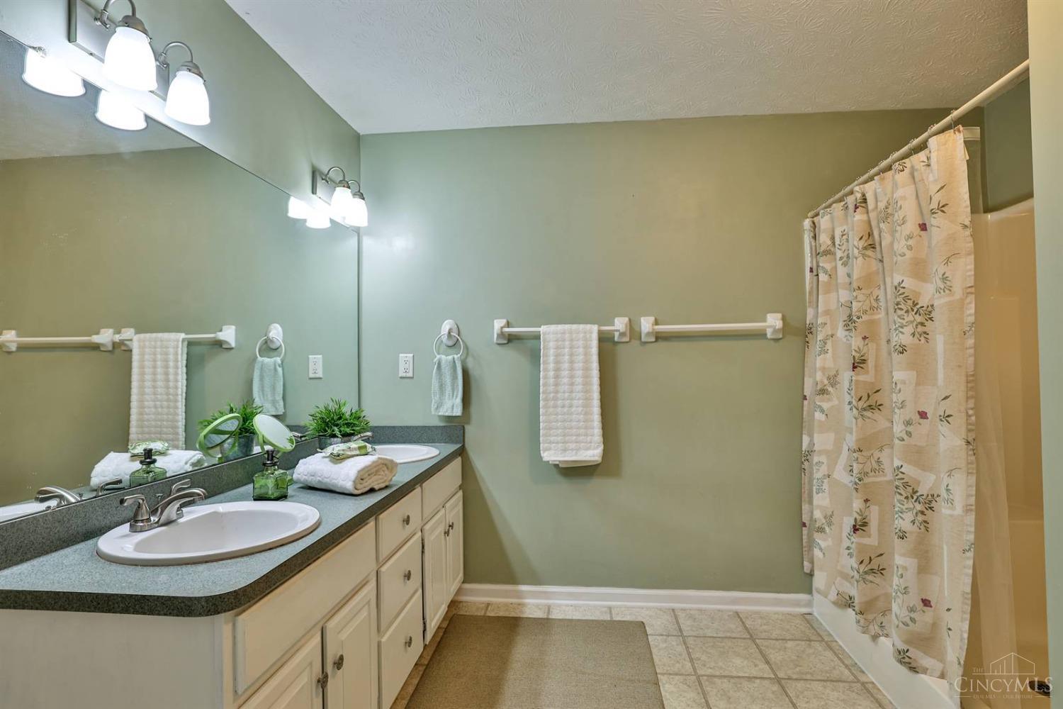 1042 Redbird Road Loveland, OH 45140 - Photo 21 of 42