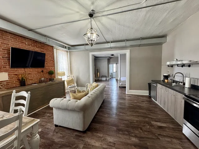 $319,000 | 902 North Main Street, Princeton, IL 61356