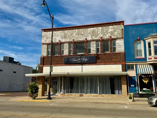 $303,000 | 902 North Main Street, Princeton, IL 61356