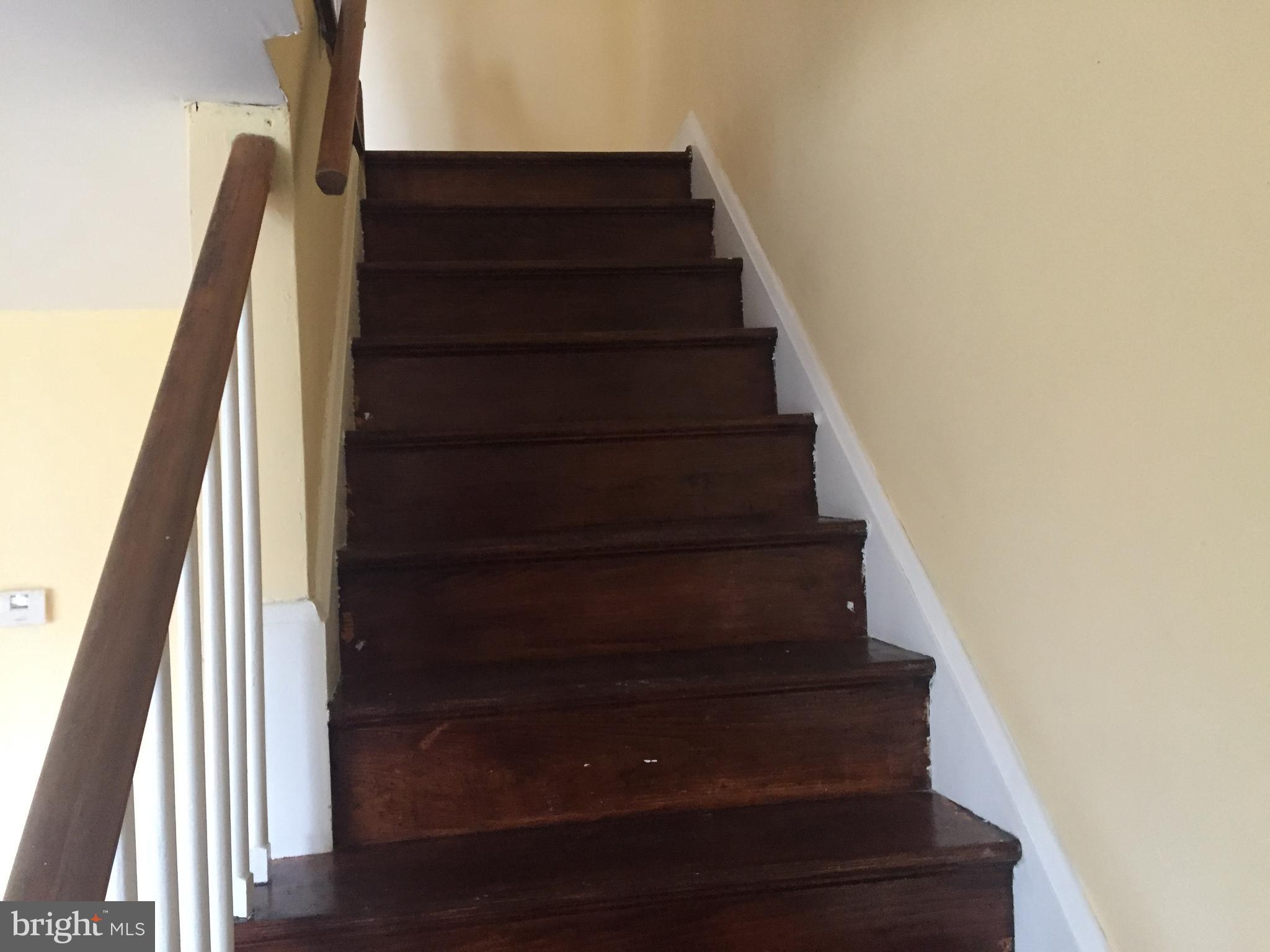 1221 Newfield Road Baltimore, MD 21207 - Photo 13 of 26 STEPS