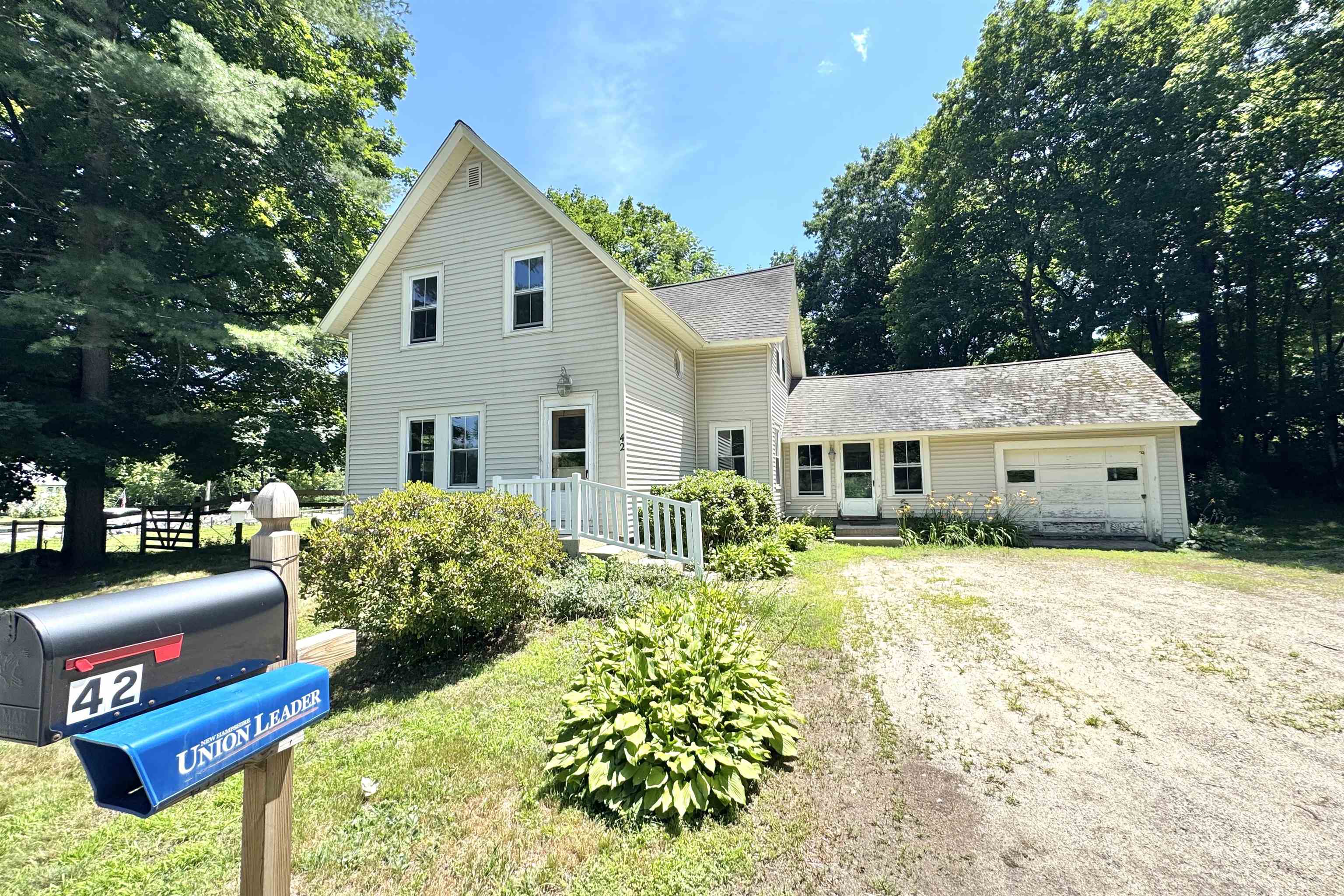 42 South Main Street Brookline, NH 03033 - Photo 3 of 43