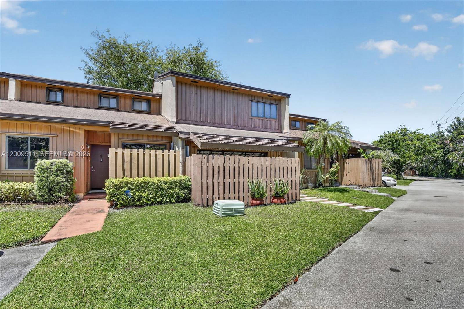 4283 South Pine Island Road Davie, FL 33328 - Photo 2 of 58