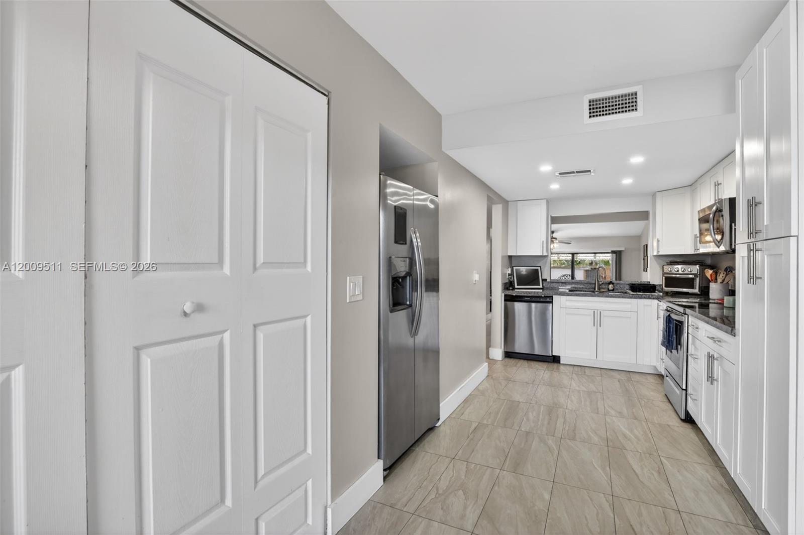 4283 South Pine Island Road Davie, FL 33328 - Photo 22 of 58
