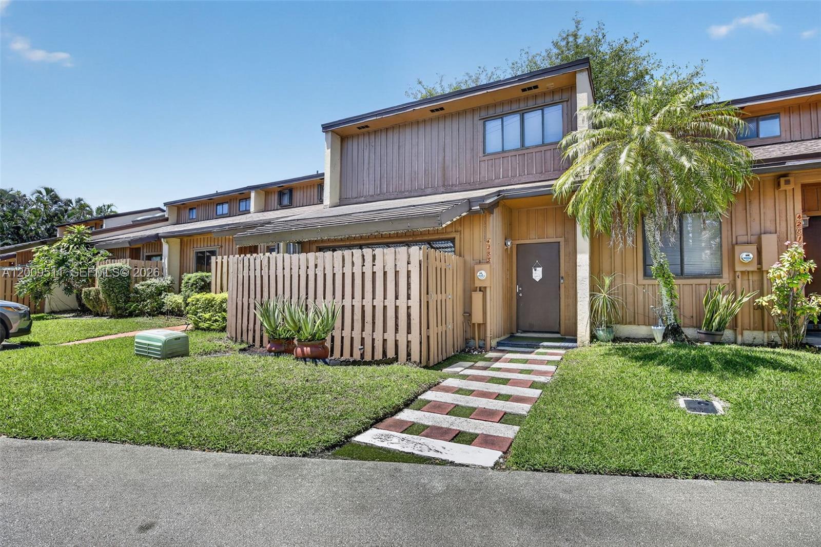 4283 South Pine Island Road Davie, FL 33328 - Photo 4 of 58