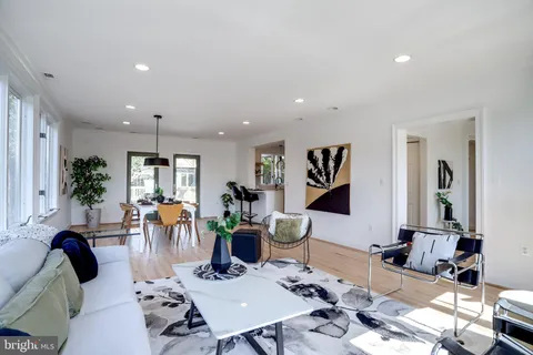 $2,175,000 | 5045 Cathedral Avenue Northwest, Washington, DC 20016