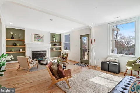 $2,175,000 | 5045 Cathedral Avenue Northwest, Washington, DC 20016
