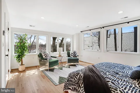 $2,175,000 | 5045 Cathedral Avenue Northwest, Washington, DC 20016