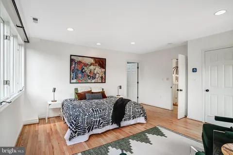 $2,175,000 | 5045 Cathedral Avenue Northwest, Washington, DC 20016