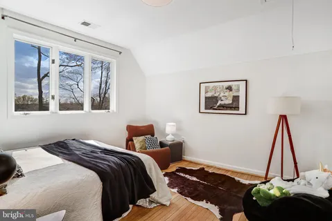 $2,175,000 | 5045 Cathedral Avenue Northwest, Washington, DC 20016