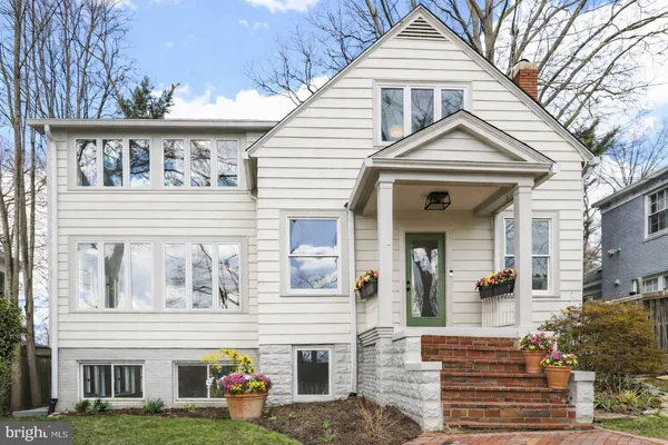 $2,175,000 | 5045 Cathedral Avenue Northwest, Washington, DC 20016