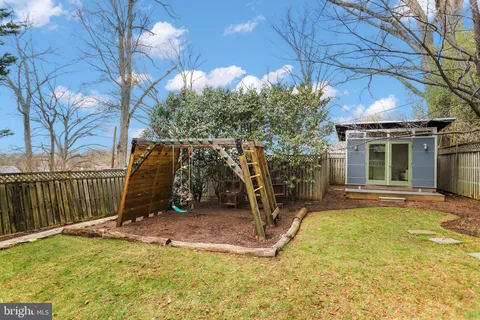 $2,175,000 | 5045 Cathedral Avenue Northwest, Washington, DC 20016
