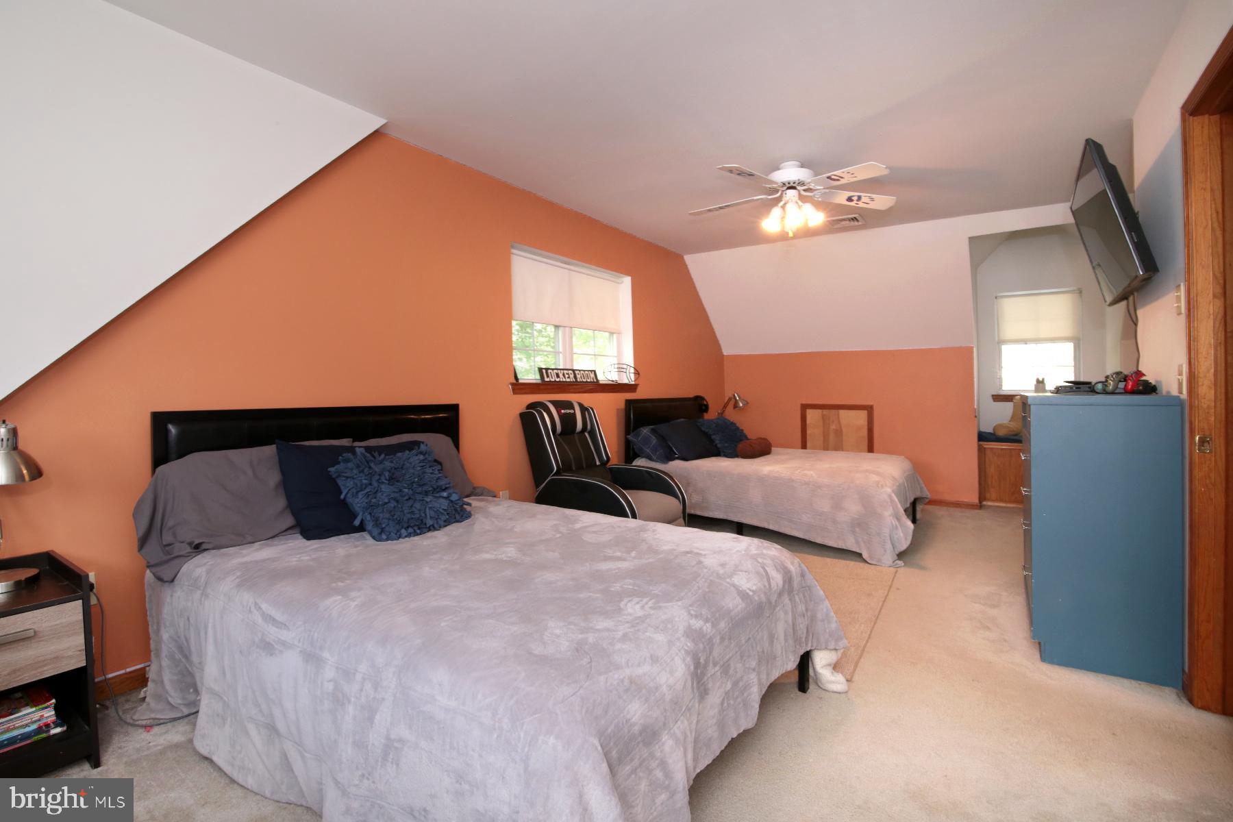 1190 Syner Road Annville, PA 17003 - Photo 32 of 44 Huge 2nd bedroom