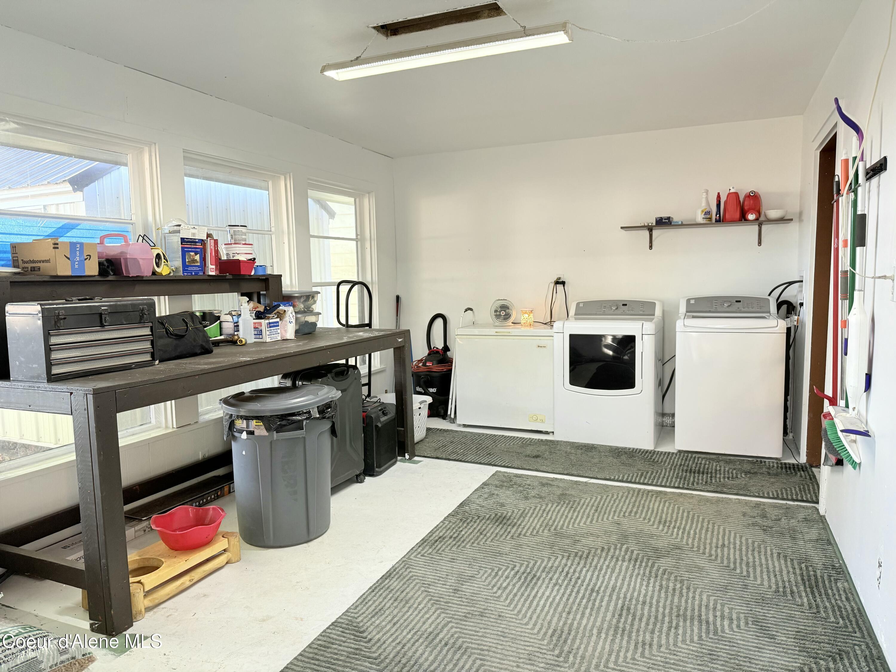 8960 West Ante Road Post Falls, ID 83854 - Photo 12 of 18 Laundry