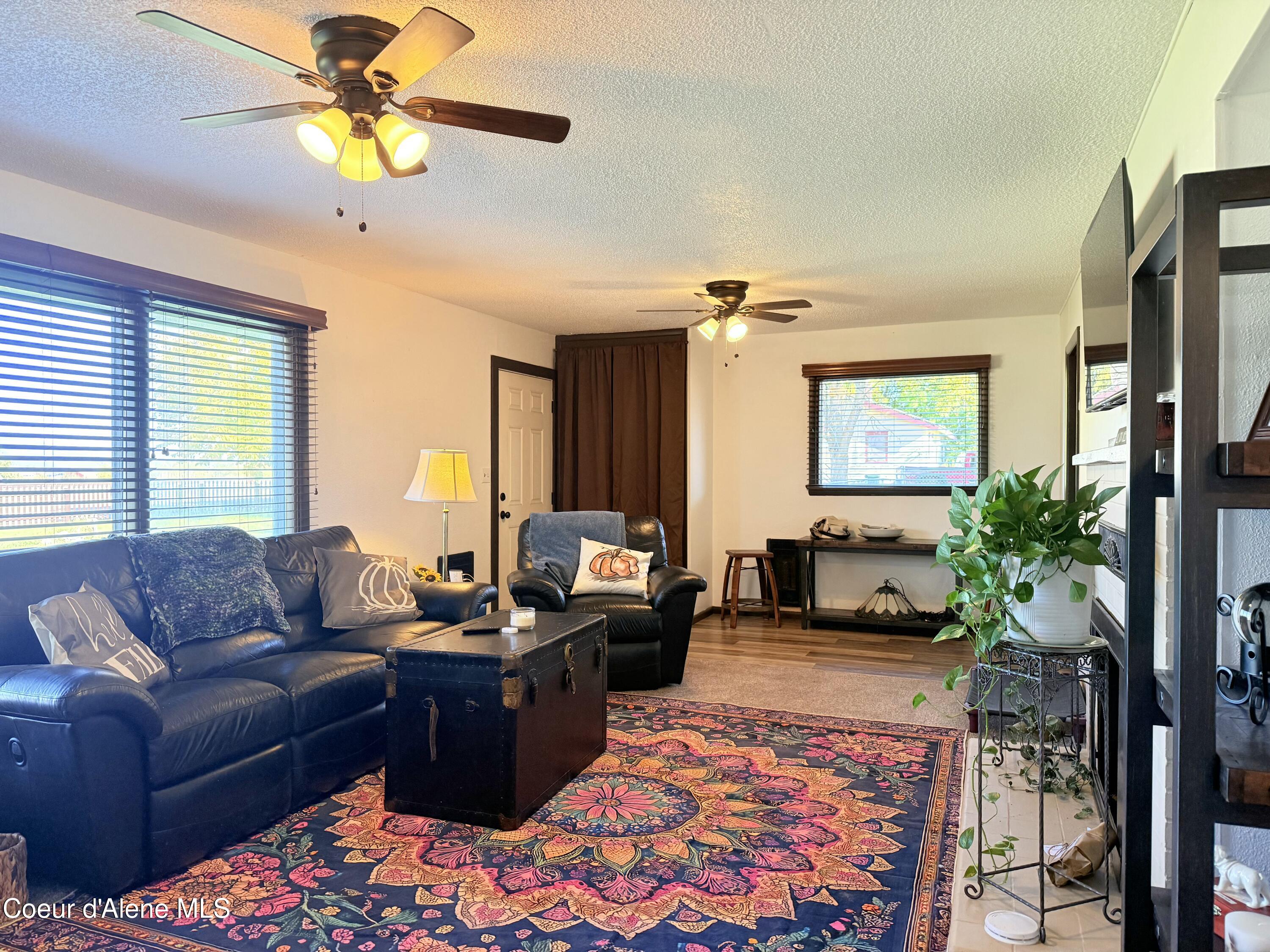 8960 West Ante Road Post Falls, ID 83854 - Photo 5 of 18 Living Room