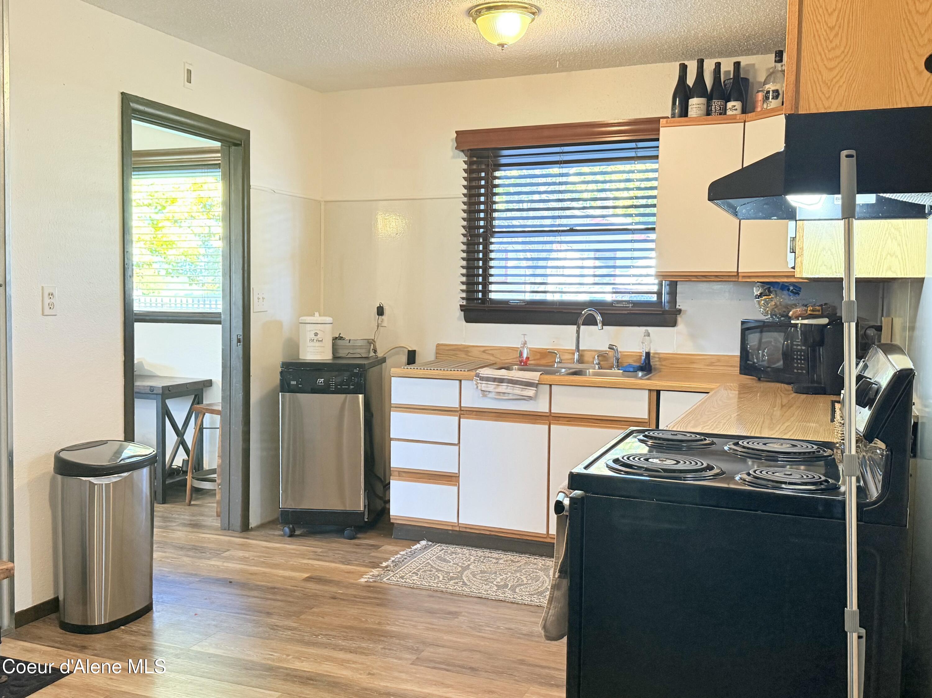 8960 West Ante Road Post Falls, ID 83854 - Photo 7 of 18 Kitchen