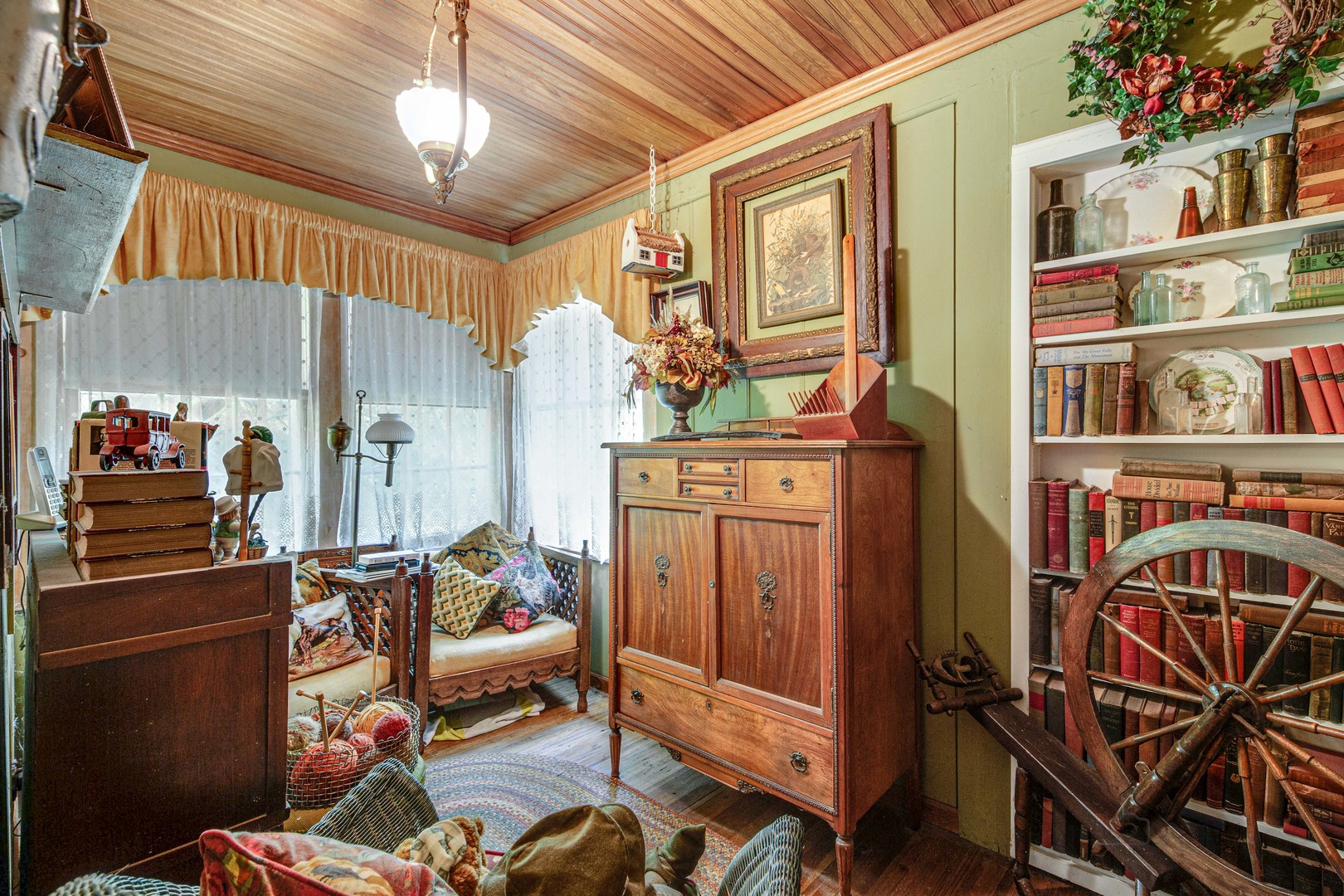 5905 Hillside Road Crystal Lake, IL 60012 - Photo 13 of 65