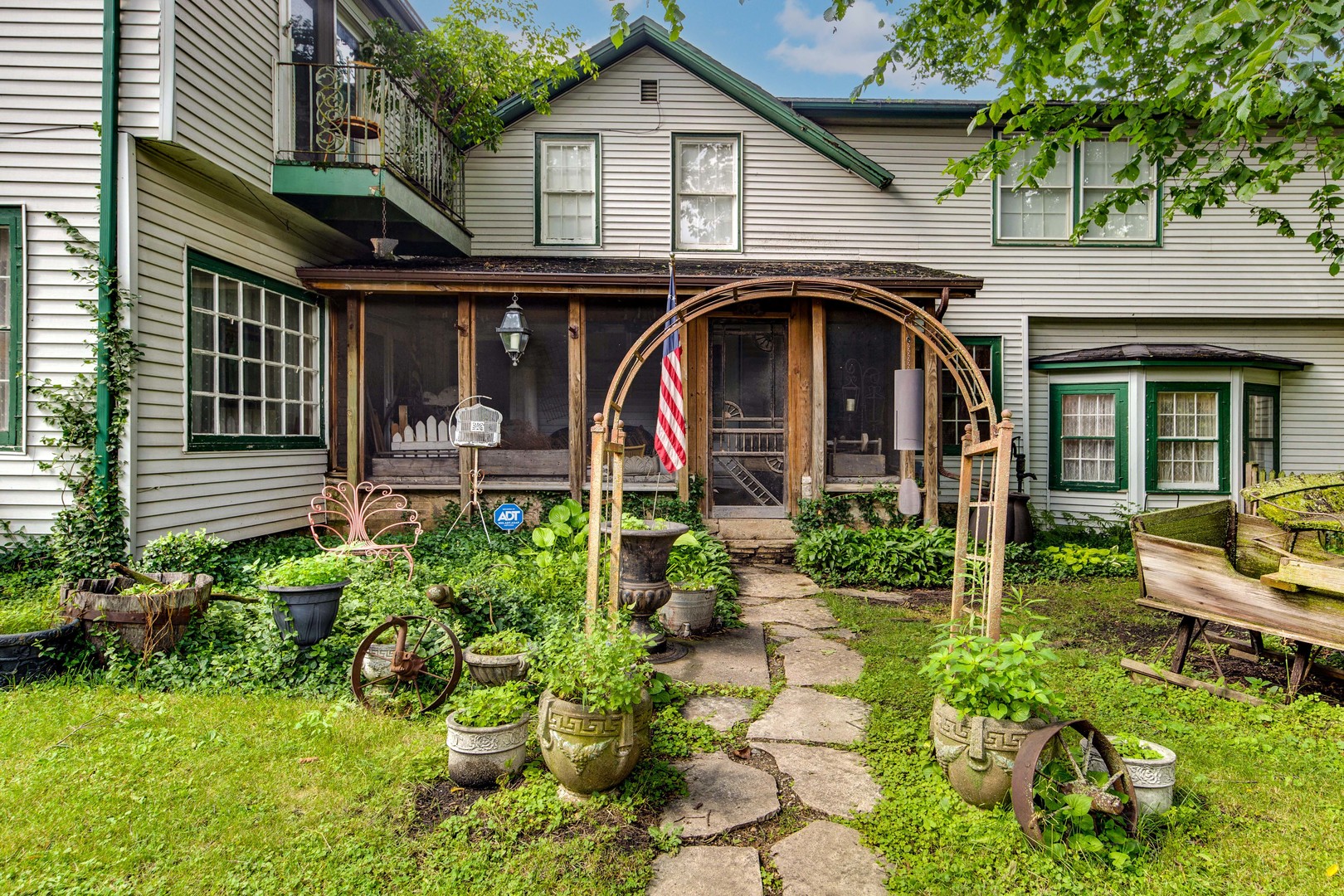 5905 Hillside Road Crystal Lake, IL 60012 - Photo 5 of 65