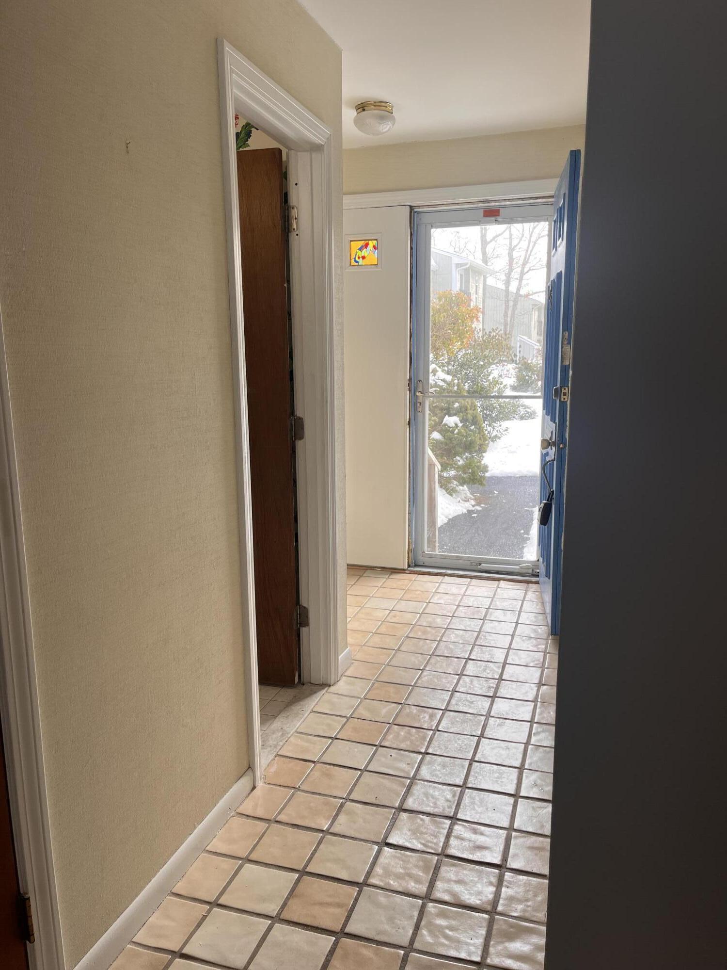 300 Buck Island Road, Unit 21B West Yarmouth, MA 02673 - Photo 10 of 14 a view of an empty room and window