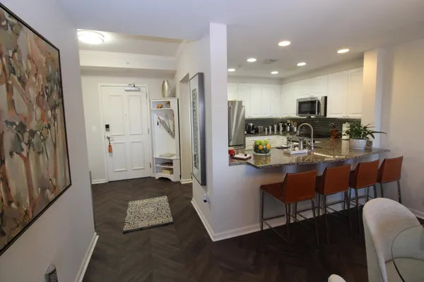 $415,000 | 121 North Monroe Street, Unit 7007, Tallahassee, FL 32301