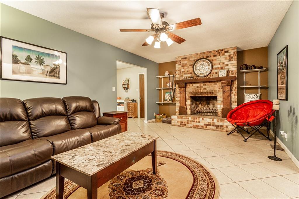4906 Guion Road Indianapolis, IN 46254 - Photo 4 of 23 Gallery Image 4