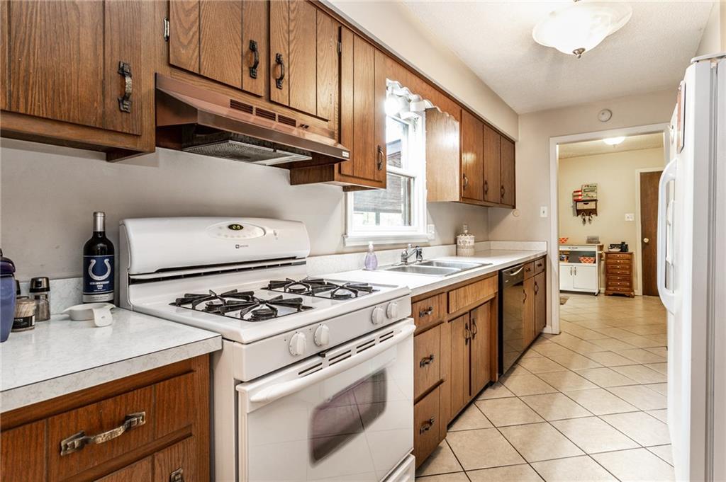 4906 Guion Road Indianapolis, IN 46254 - Photo 6 of 23 Gallery Image 6