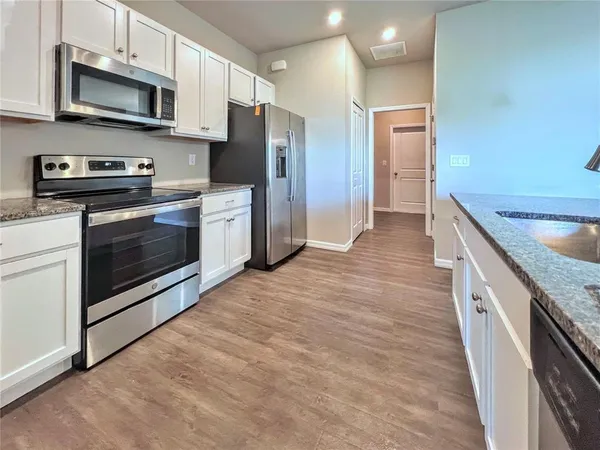 $2,095 | 2166 Carpenter Lane, North Port, FL 34286