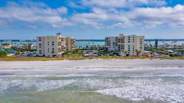 $3,800 | 1430 Gulf Boulevard, Unit 612, Clearwater Beach, FL 33767