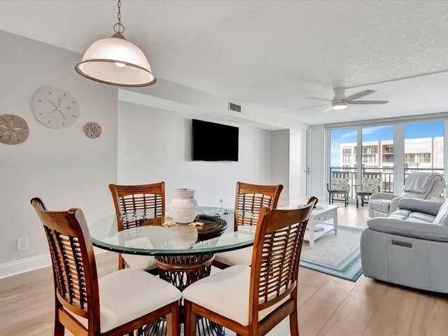 $3,800 | 1430 Gulf Boulevard, Unit 612, Clearwater Beach, FL 33767