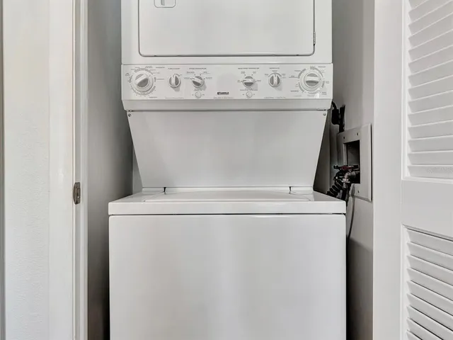 $3,800 | 1430 Gulf Boulevard, Unit 612, Clearwater Beach, FL 33767