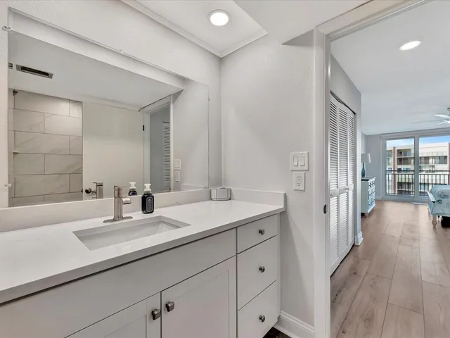 $3,800 | 1430 Gulf Boulevard, Unit 612, Clearwater Beach, FL 33767