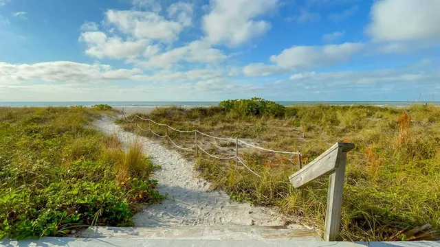 $3,800 | 1430 Gulf Boulevard, Unit 612, Clearwater Beach, FL 33767