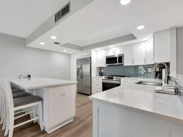 $3,800 | 1430 Gulf Boulevard, Unit 612, Clearwater Beach, FL 33767