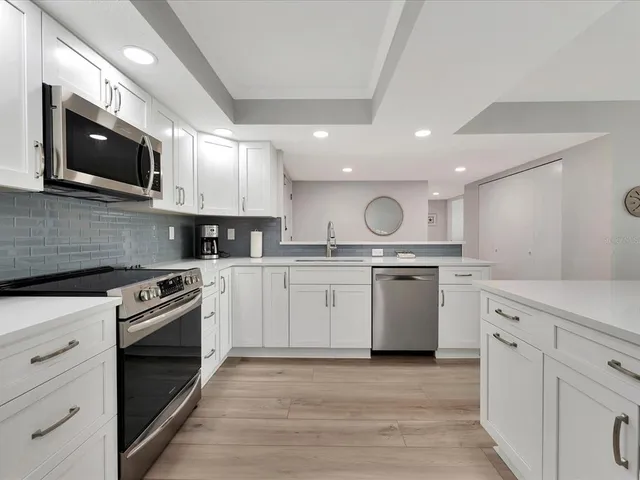 $3,800 | 1430 Gulf Boulevard, Unit 612, Clearwater Beach, FL 33767