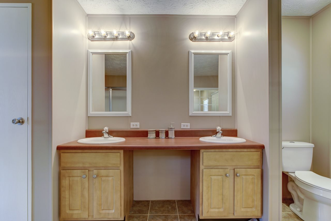 1085 Rock Pillar Road Clayton, NC 27520 - Photo 12 of 20 Master Bath/Spa