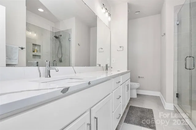 $3,000 | 338 East Cama Street, Charlotte, NC 28217